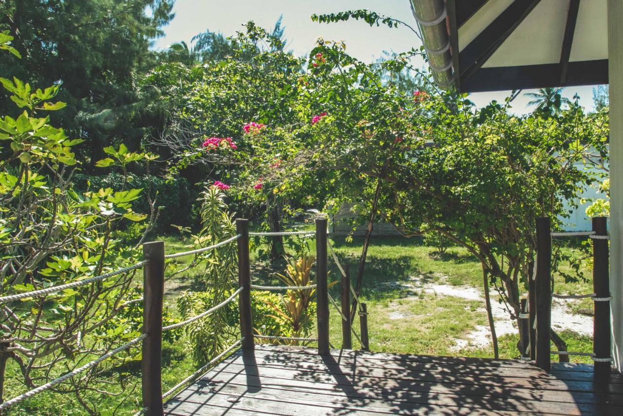 Le Coconut Lodge Avatoru 外观 照片