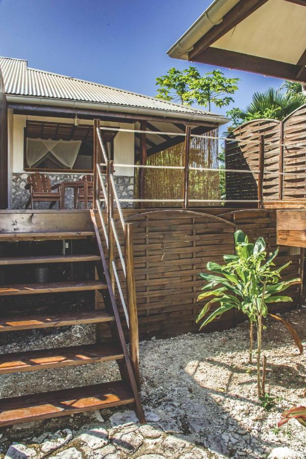 Le Coconut Lodge Avatoru 外观 照片